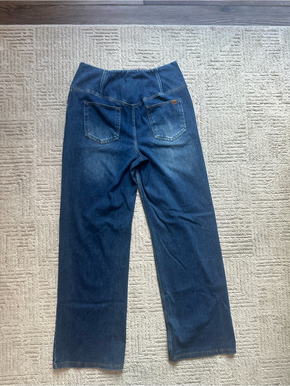High-Waist V-Crossover Wide Leg Jeans - Dark Blue - Picture 16 of 16